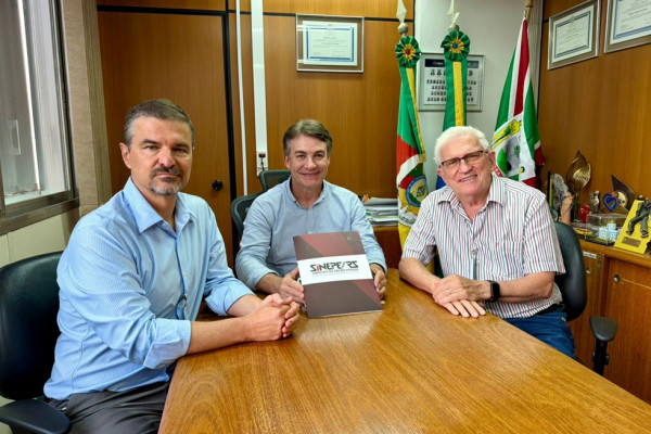 SINEPE/RS leva ao deputado Vilmar Zanchin preocupa&ccedil;&otilde;es do ensino privado ga&uacute;cho